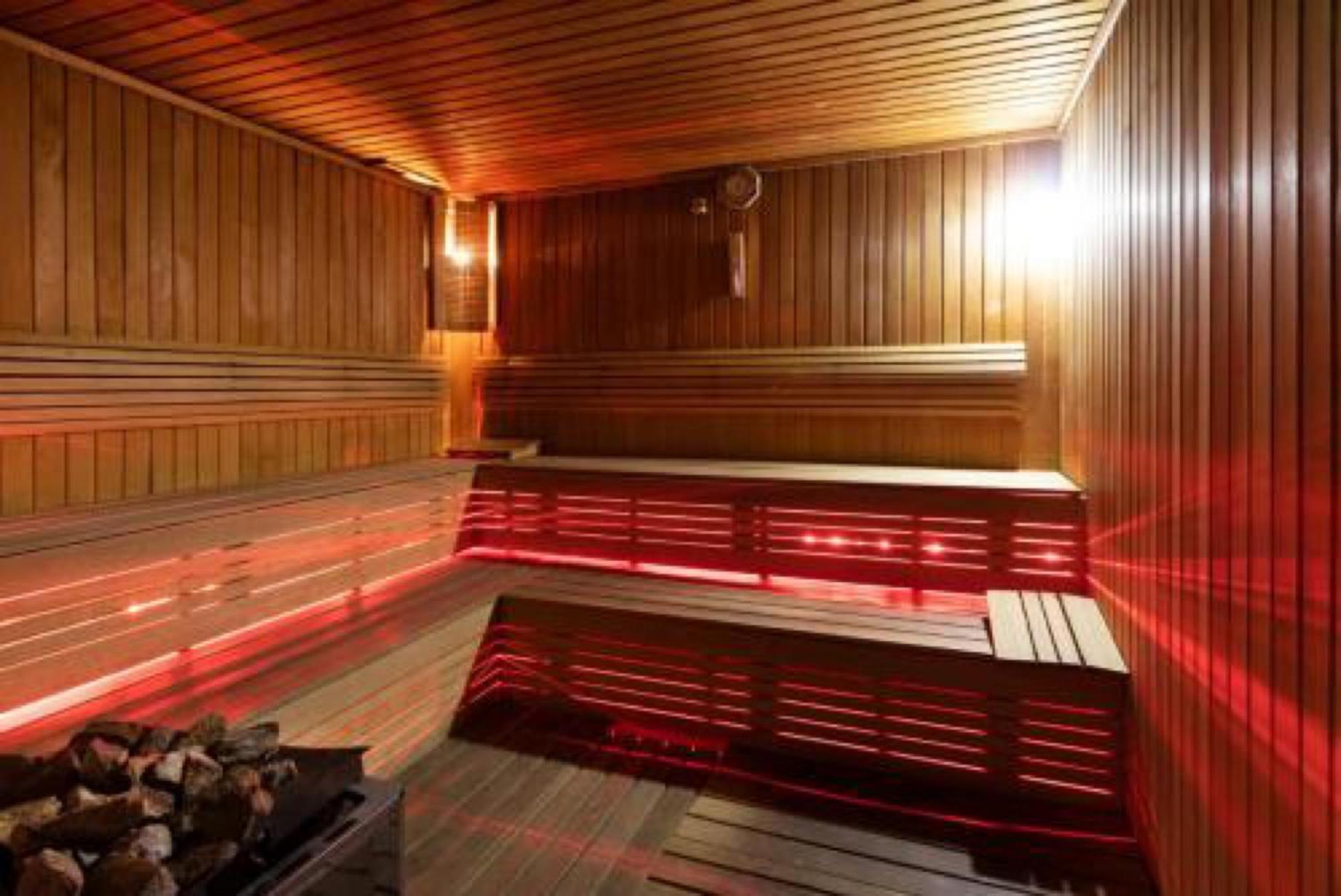 Delux Sea View Aparthotel In Orbi City Batumi Bagian luar foto